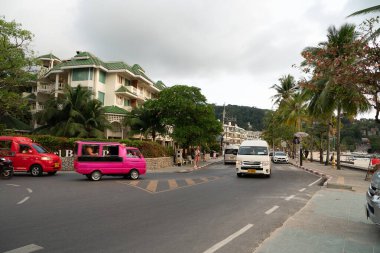 PHUKET, THAILAND - MAYIS 04, 2023: Akşam Patong şehir manzarası.