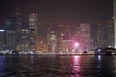 HONG KONG, ÇİN - 05 Aralık 2023: Hong Kong 'un gece manzarası.