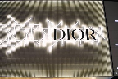 HONG KONG, ÇİN - 05 Aralık 2023: Hong Kong 'daki Dior mağazasının dış çekimi.