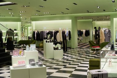 HONG KONG, ÇİN - 05 Aralık 2023: Hong Kong 'daki Prada mağazası.