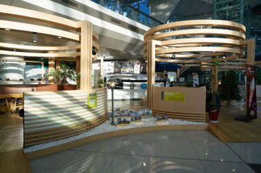 Incheon, Güney Kore - Haziran 03, 2017: Seul 'e hizmet veren ana uluslararası havaalanı Incheon Uluslararası Havalimanı' ndaki YGIIS cafe.