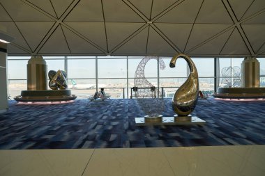 HONG KONG, ÇİN - 08 Aralık 2023: Hong Kong Uluslararası Havaalanı 'nın içi.