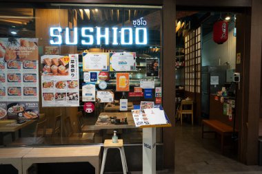 BANGKOK, THAILAND - 27 Ekim 2023: Bangkok 'taki Chidlom' daki Mercury Ville alışveriş merkezinde SushiOO restoranı.