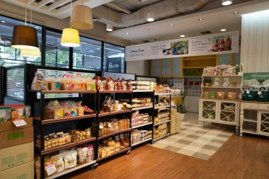 BANGKOK, THAILAND - 27 Ekim 2023: Bangkok 'taki Limon Çiftliği Marketinin İçsel Çekimi.