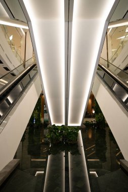 BANGKOK, THAILAND - 27 Ekim 2023: Bangkok 'taki Siyam Paragonu' nun iç çekimi.