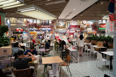 BANGKOK, THAILAND - 27 Ekim 2023: Bangkok 'taki Siam Paragon' da Gurme Eats 'in iç çekimi.