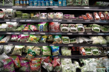 BANGKOK, THAILAND - 27 Ekim 2023: Bangkok 'taki Gurme Market' te sergilenen ürün.