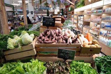 BANGKOK, THAILAND - 27 Ekim 2023: Bangkok 'taki Gurme Market' te sergilenen ürün.