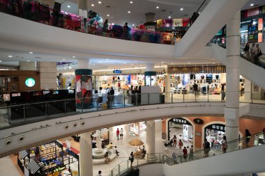 BANGKOK, THAILAND - 26 Ekim 2023: Terminal 21 alışveriş merkezinin içi.