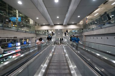 BANGKOK, THAILAND - 13 Ekim 2023: Suvarnabhumi Uluslararası Havaalanı 'nın iç çekimleri.
