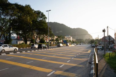 BATU CAVES, MALAYSIA - Mart 06, 2023: Batu Mağaraları 'ndaki yol manzarası.