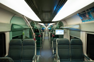 KUALA LUMPUR, MALAYSIA - Mart 05, 2023: KLIA Ekspres treninin iç çekimi. KLIA Ekspres, Kuala Lumpur Uluslararası Havalimanı 'na hizmet veren ekspres bir havaalanı demiryolu hattıdır..