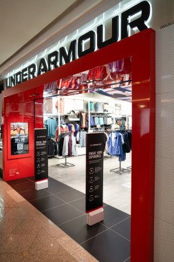 KUALA LUMPUR, MALAYSIA - 11 Mart 2023: Kuala Lumpur 'daki Zırhlı Mağazanın Girişi