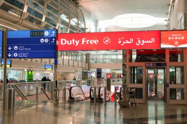 DUBAI, BAE - 21 Şubat 2019: Dubai Uluslararası Havaalanı 'nın iç çekimleri.
