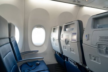 KUALA LUMPUR, MALAYSIA - 11 Kasım 2023: Malezya Havayolları Boeing 737 'nin iç çekimi. B737, orta büyüklükteki uçuşlarda kullanılan dar gövdeli bir uçaktır..