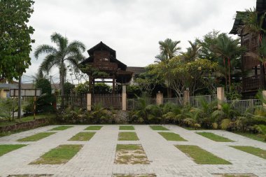 JOHOR BAHRU, MALAYSIA - 23 Kasım 2023: Johor Bahru kentsel sokak sahnesi.
