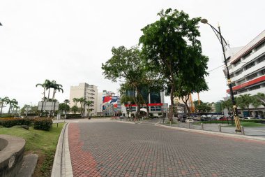 JOHOR BAHRU, MALAYSIA - 24 Kasım 2023: Johor Bahru kentsel sokak sahnesi.