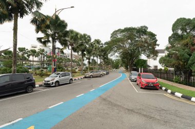 JOHOR BAHRU, MALAYSIA - 24 Kasım 2023: Johor Bahru kentsel sokak sahnesi.