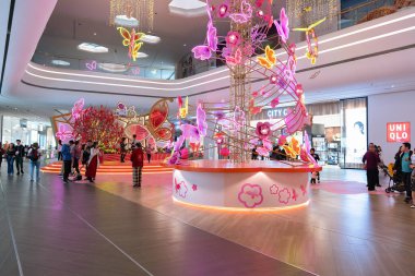 Shenzhen, Çin - Şubat 06, 2019: UpperHills alışveriş merkezi, Futian Bölgesi, Shenzhen.