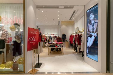 HONG KONG, ÇİN - ŞUBAT 01, 2019: Hong Kong 'daki Mi-tu mağazasının girişi.