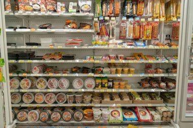 Busan, Güney Kore - 25 Mayıs 2017: Busan 'daki GS25 marketinin iç çekimleri.