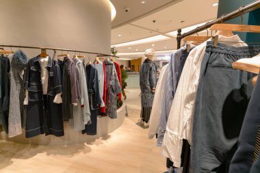 HONG KONG, ÇİN - ŞUBAT 01, 2019: Hong Kong 'daki ilk mağazanın iç çekimleri.