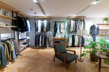 Hong Kong, Çin - 02 Şubat 2019: Lane Crawford 'un Harbour City alışveriş merkezindeki iç çekimi.