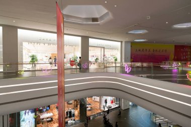 Shenzhen, Çin - Şubat 06, 2019: UpperHills alışveriş merkezi, Futian Bölgesi, Shenzhen.