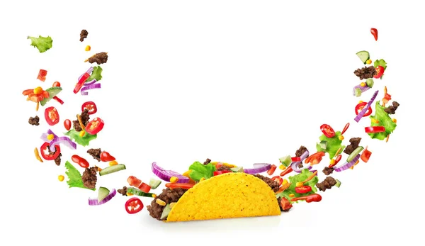 Recheio Fatiado Voando Ambos Lados Taco Mexicano Forma Sorriso Isolado — Fotografia de Stock