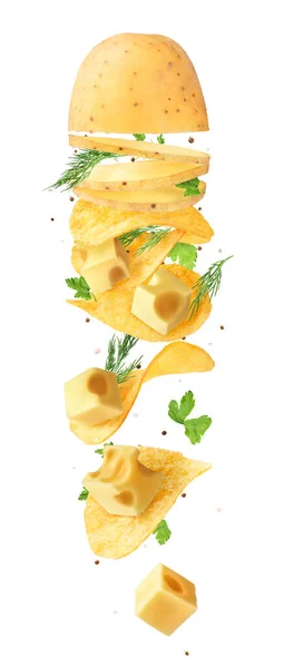 Potato Slices Dipisahkan Dari Kentang Dan Berubah Menjadi Chips — Stok Foto