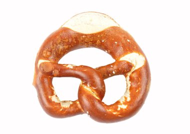 Beyaz arka planda yürekli krakerler