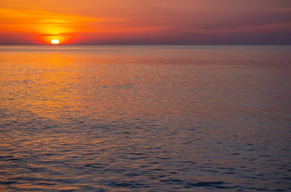 Wunderschöne Landschaft Mit Sonnenuntergang Meer — Stockfoto