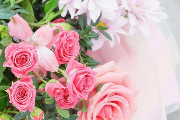 Букет Роз Других Цветов Крупным Планом — стоковое фото