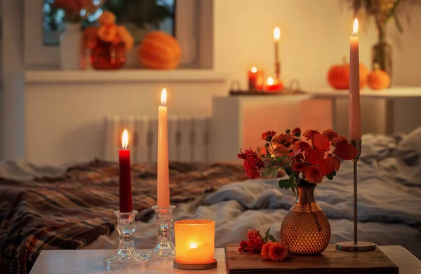 Autumnal Chrysanthemum Vase Burning Candles Bedroom — Stock Photo, Image