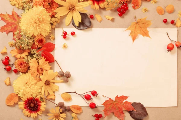 Herfst Bloemen Bladeren Papier Achtergrond — Stockfoto