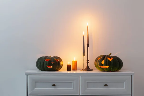 Black Halloween Pumpkin Burning Candles White Interior — Stock Photo, Image