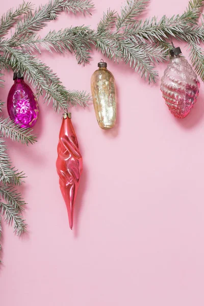 Juguetes Navidad Cristal Vintage Sobre Fondo Rosa —  Fotos de Stock
