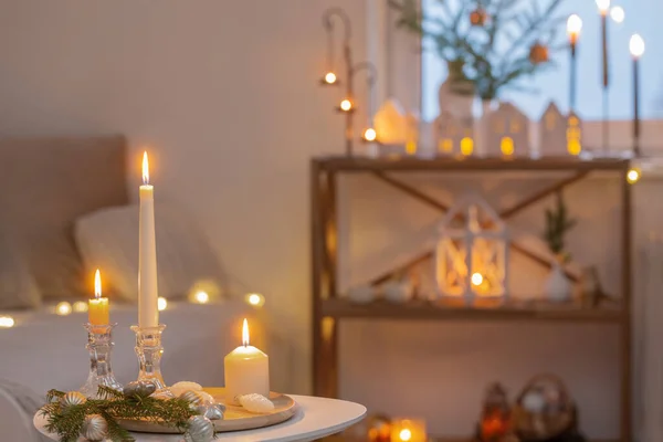 Beautiful White Room Christmas Decor Burning Candles — Stock Photo, Image