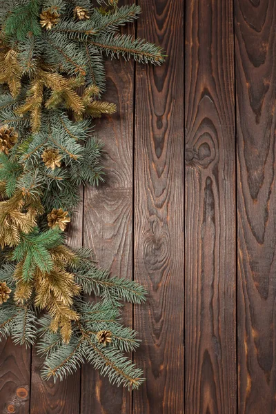 Boże Narodzenie Gałązki Jodły Starym Ciemnym Drewnianym Tle — Zdjęcie stockowe