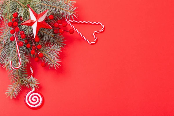 Decoraciones Navidad Sobre Fondo Rojo —  Fotos de Stock