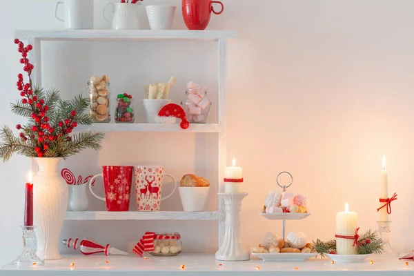 Noel Şekerlemeleri Kırmızı Beyaz Renklerde — Stok fotoğraf