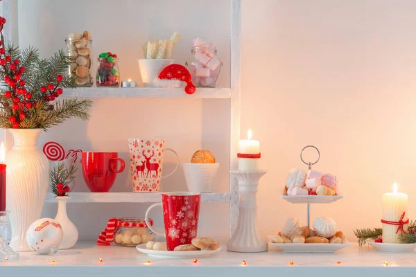 Noel Şekerlemeleri Kırmızı Beyaz Renklerde — Stok fotoğraf
