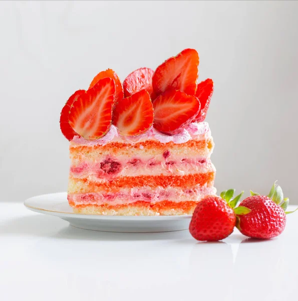 Pink Strawberry Cake White Table — Stock Photo, Image