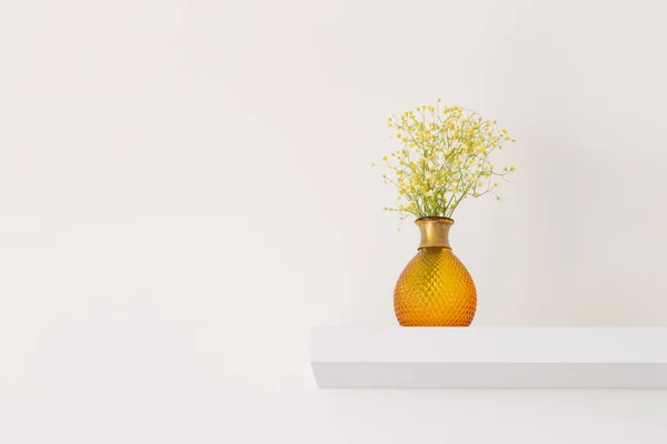Gypsophila Jaune Dans Vase Verre Chambre Blanche — Photo