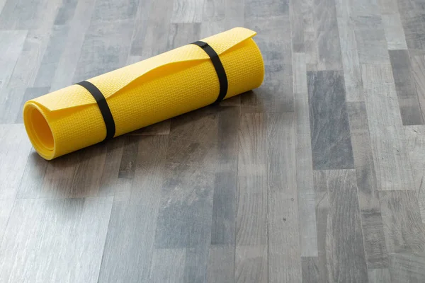 Fitnessmatte Auf Holzboden Hause — Stockfoto