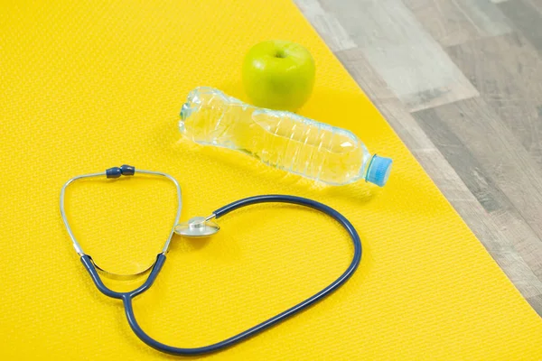 Stetoskop Macie Fitness Koncepcja Zdrowia Serca — Zdjęcie stockowe