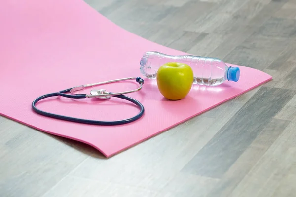 Stetoskop Macie Fitness Koncepcja Zdrowia Serca — Zdjęcie stockowe