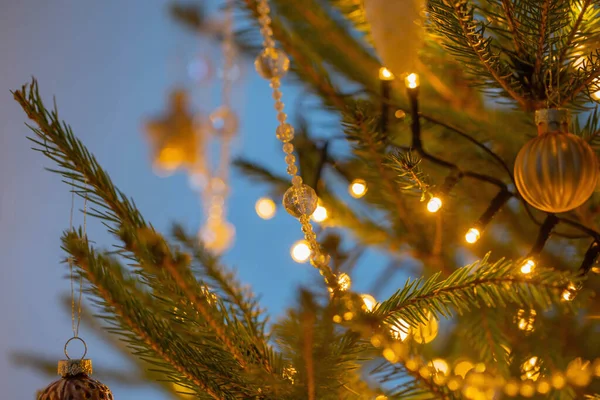 Dekorlu Noel Ağacı Yakın Plan — Stok fotoğraf