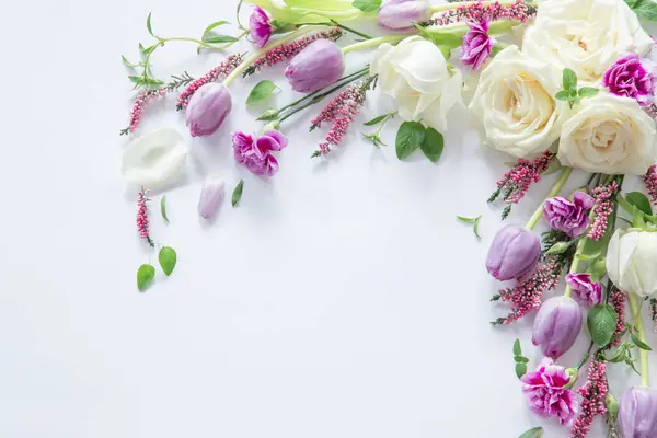 Rama Piękne Kwiaty Białym Tle — Zdjęcie stockowe