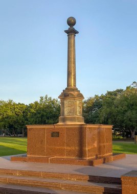 Darwin Cenotaph, Avustralya 'nın Darwin, Avustralya' da 19 Ekim 2022 'de dahil olduğu çeşitli çatışmalarda görev yapmış olanları anmaktadır.